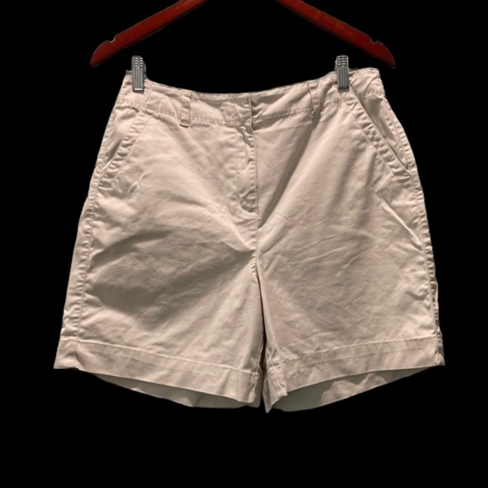 Talbots 12 stretch
Khaki shorts
5 inches inseam